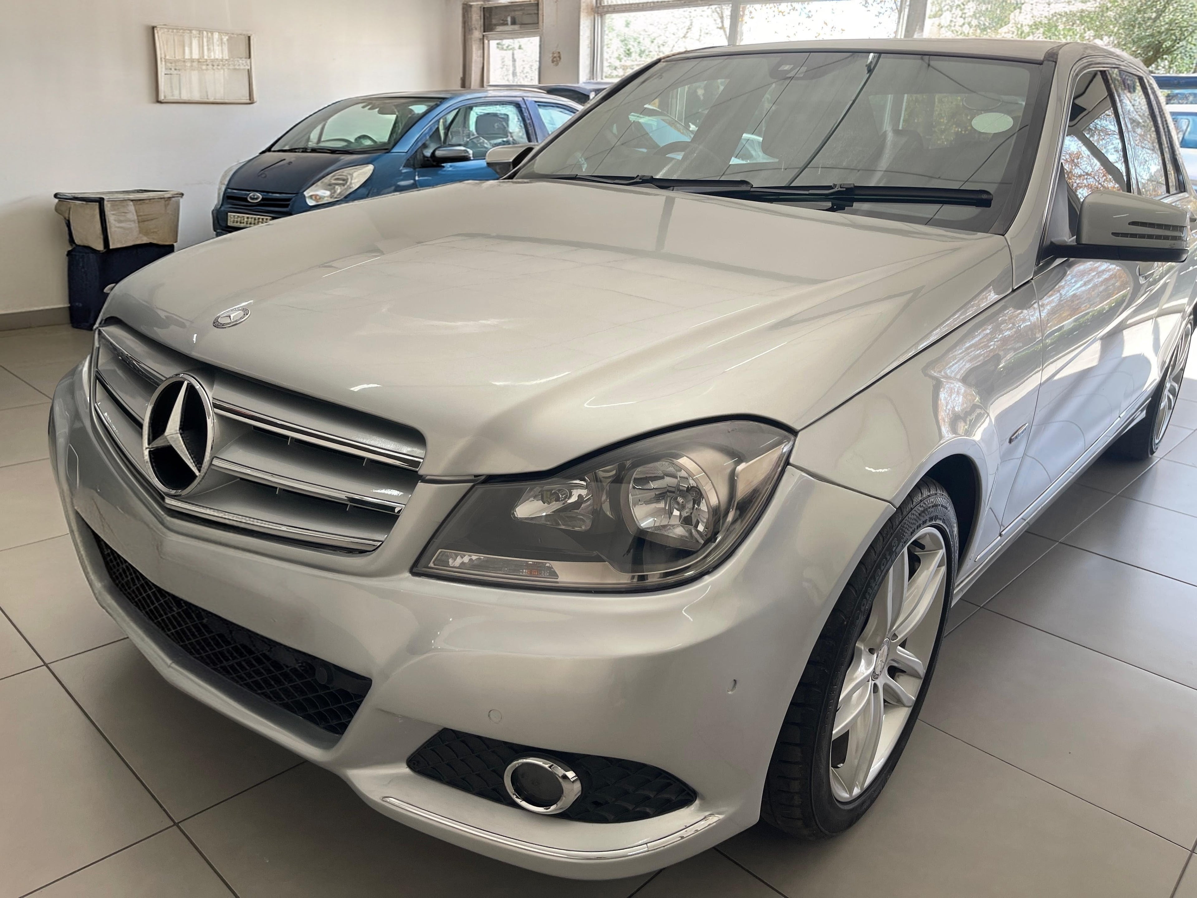 2012 Mercedes Benz C200