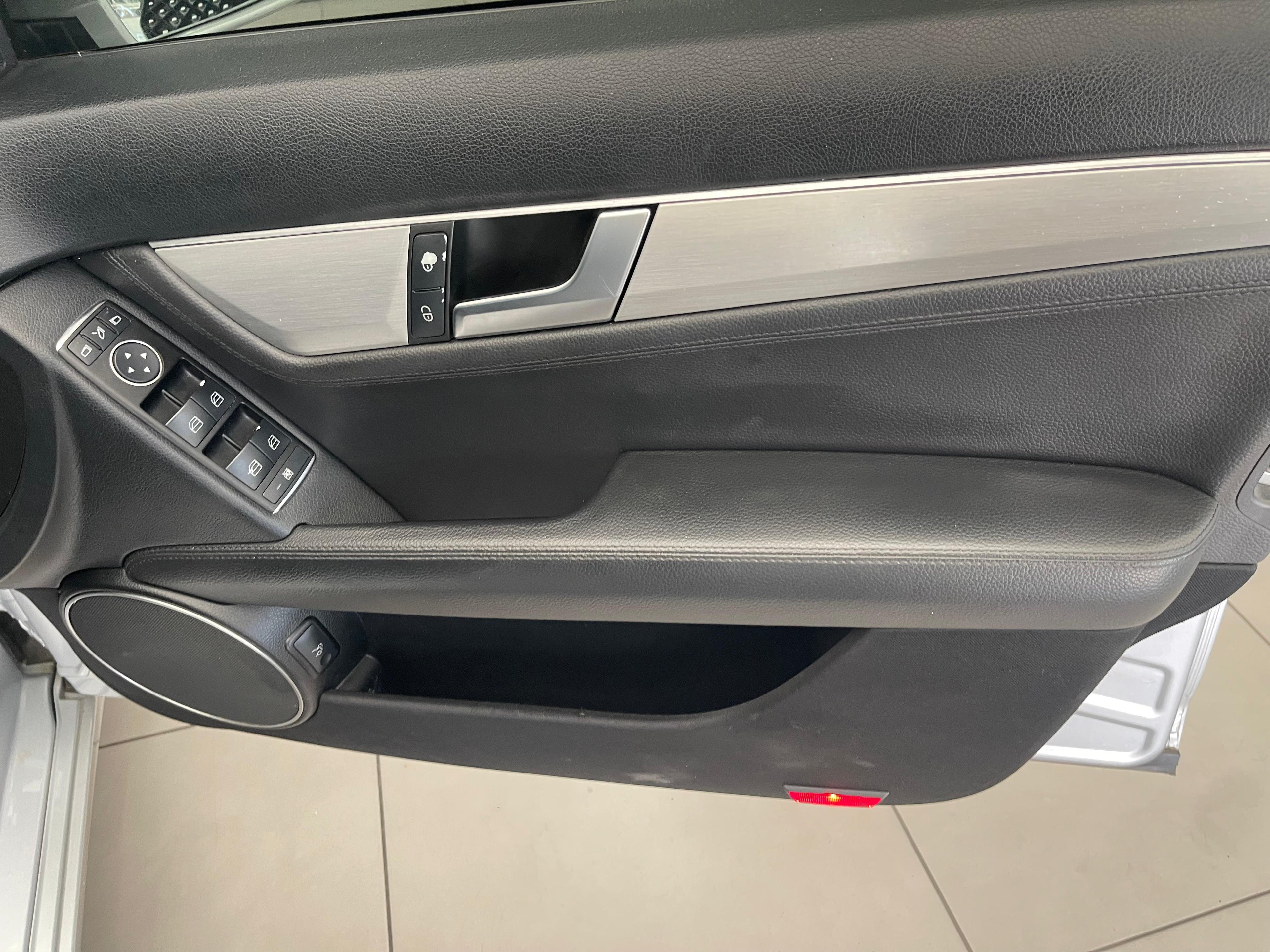 2012 Mercedes Benz C200