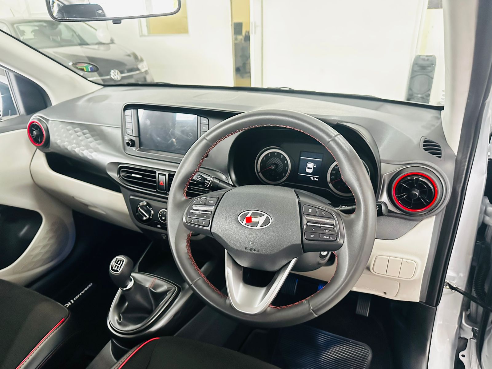 2024 Hyundai Grand i10 Sedan with 7000km