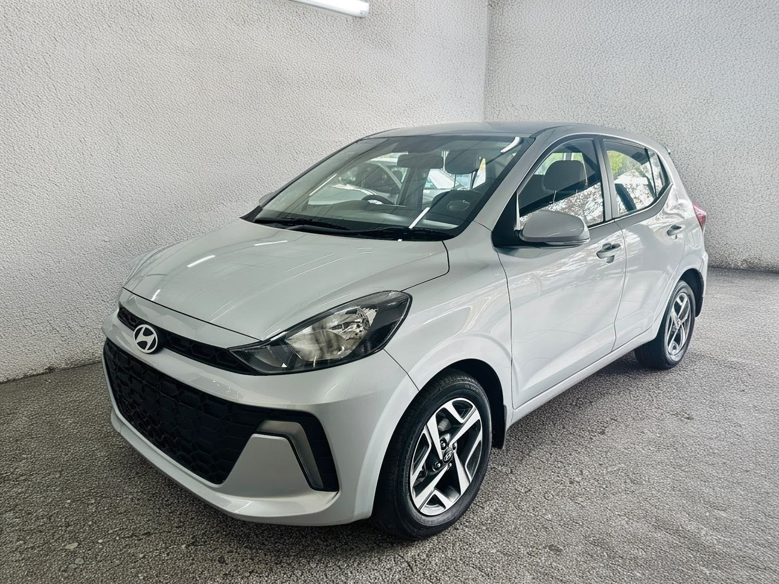 2024 Hyundai Grand i10 Sedan with 7000km