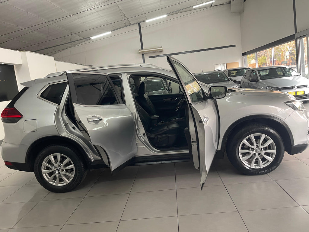 2020 Nissan Xtrail 2.5 4x4 with 142000km