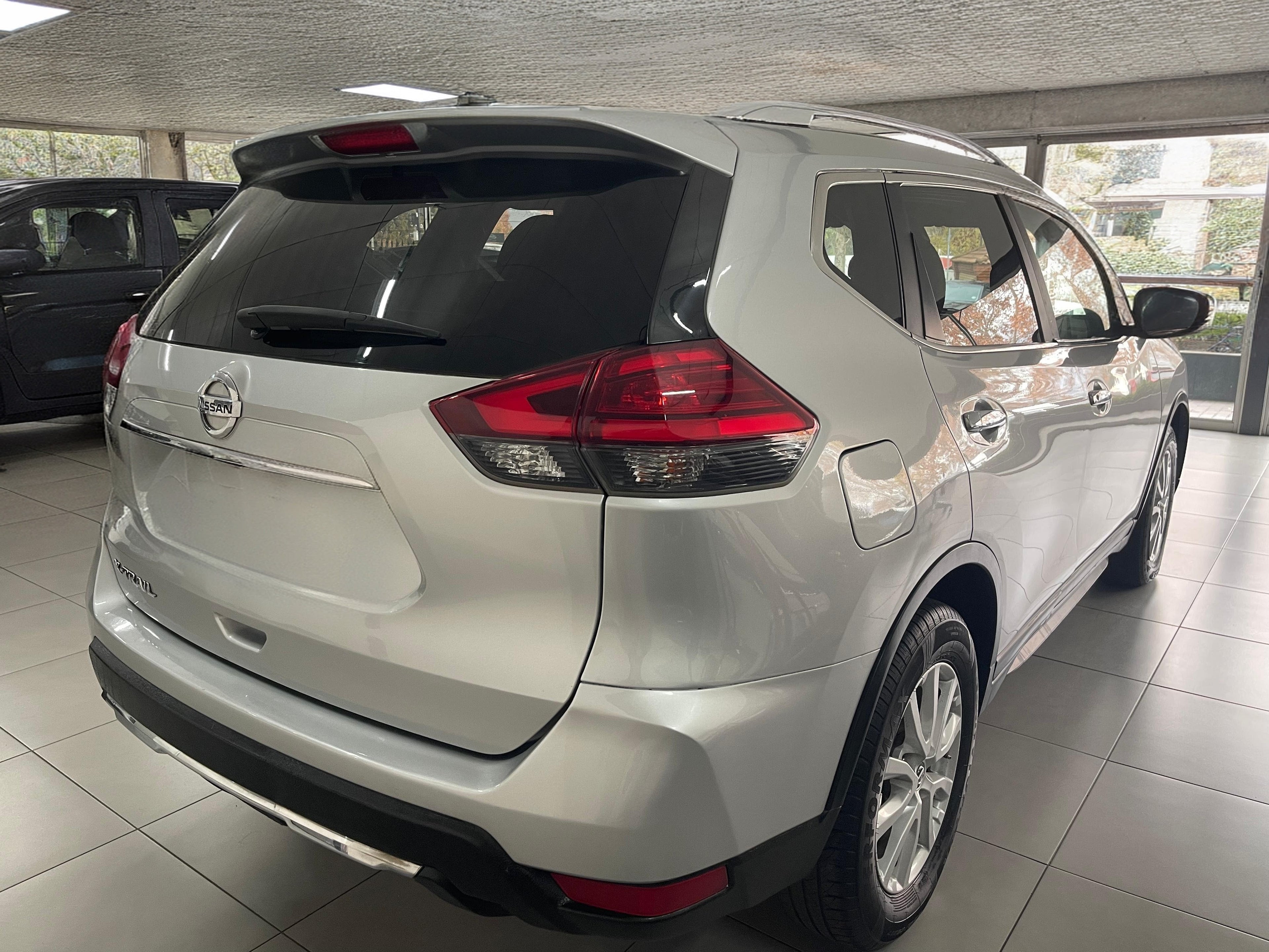 2020 Nissan Xtrail 2.5 4x4 with 142000km