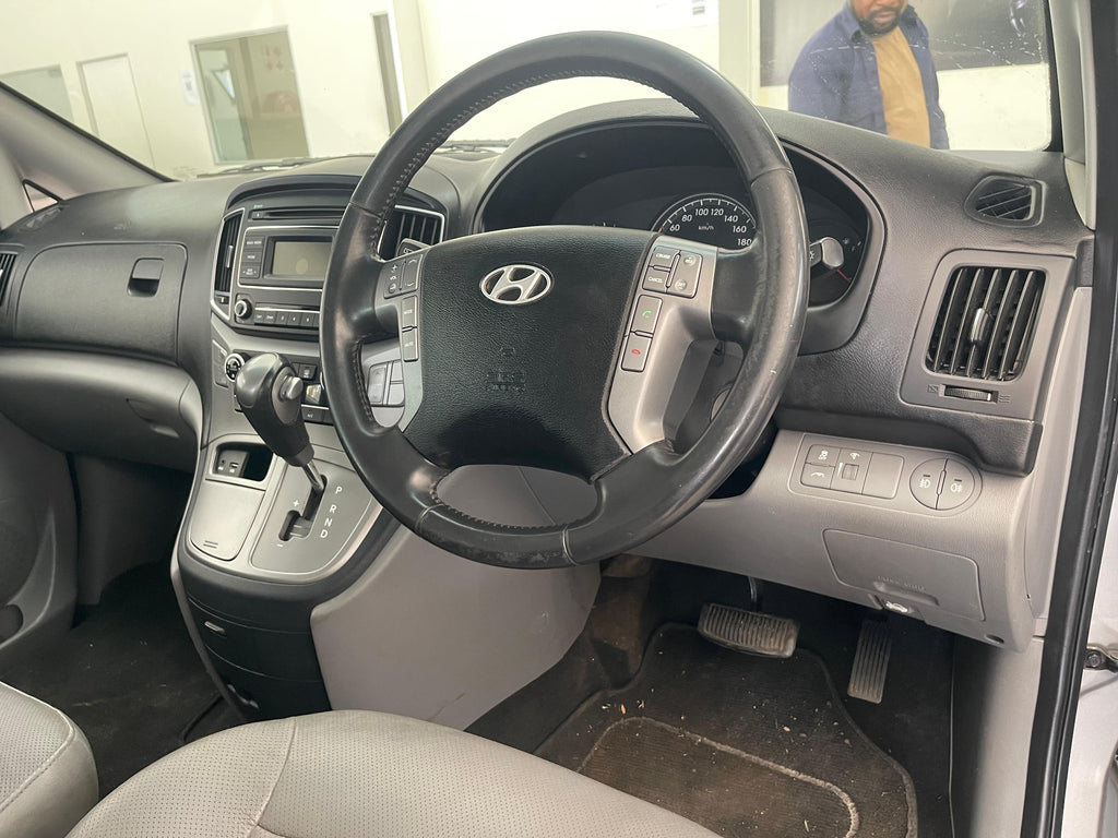 2016 Hyundai H1 2.5 crdi Auto with 153000km
