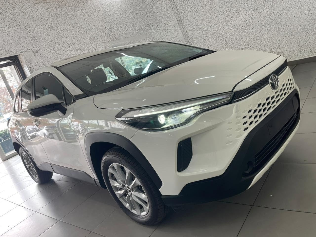 2018 Toyota corolla cross 1.8 Auto with 19000km