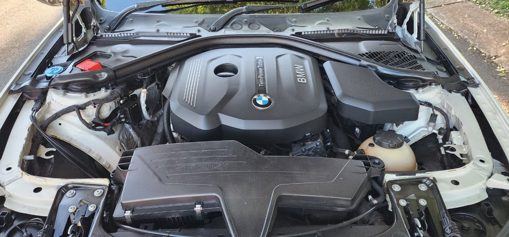 2016 BMW 318i Auto with 249999km