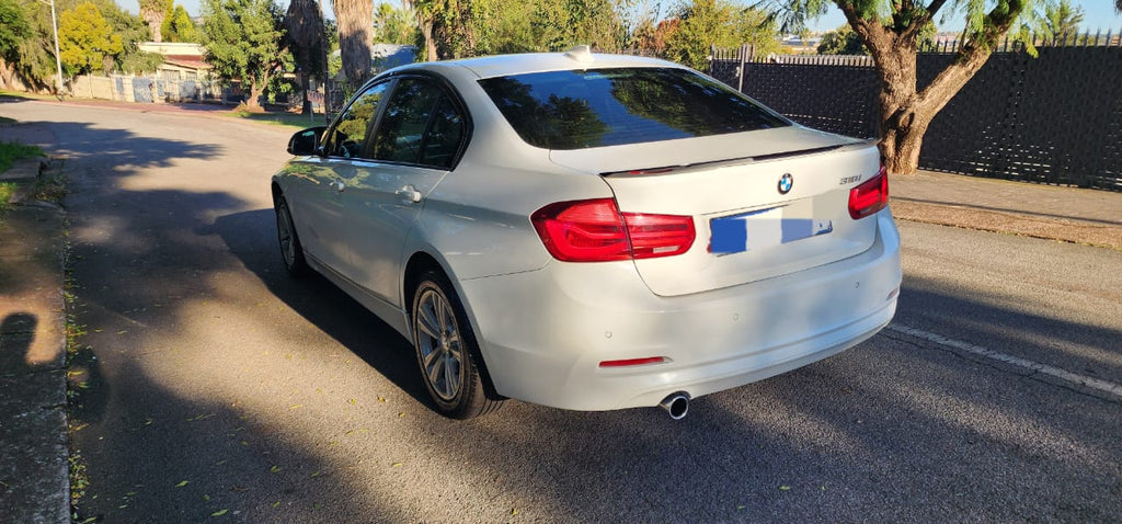 2016 BMW 318i Auto with 249999km