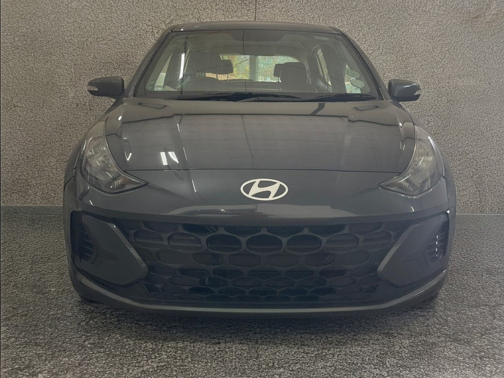 2025 Hyundai Grand i10 1.2 Manual with 33000kms