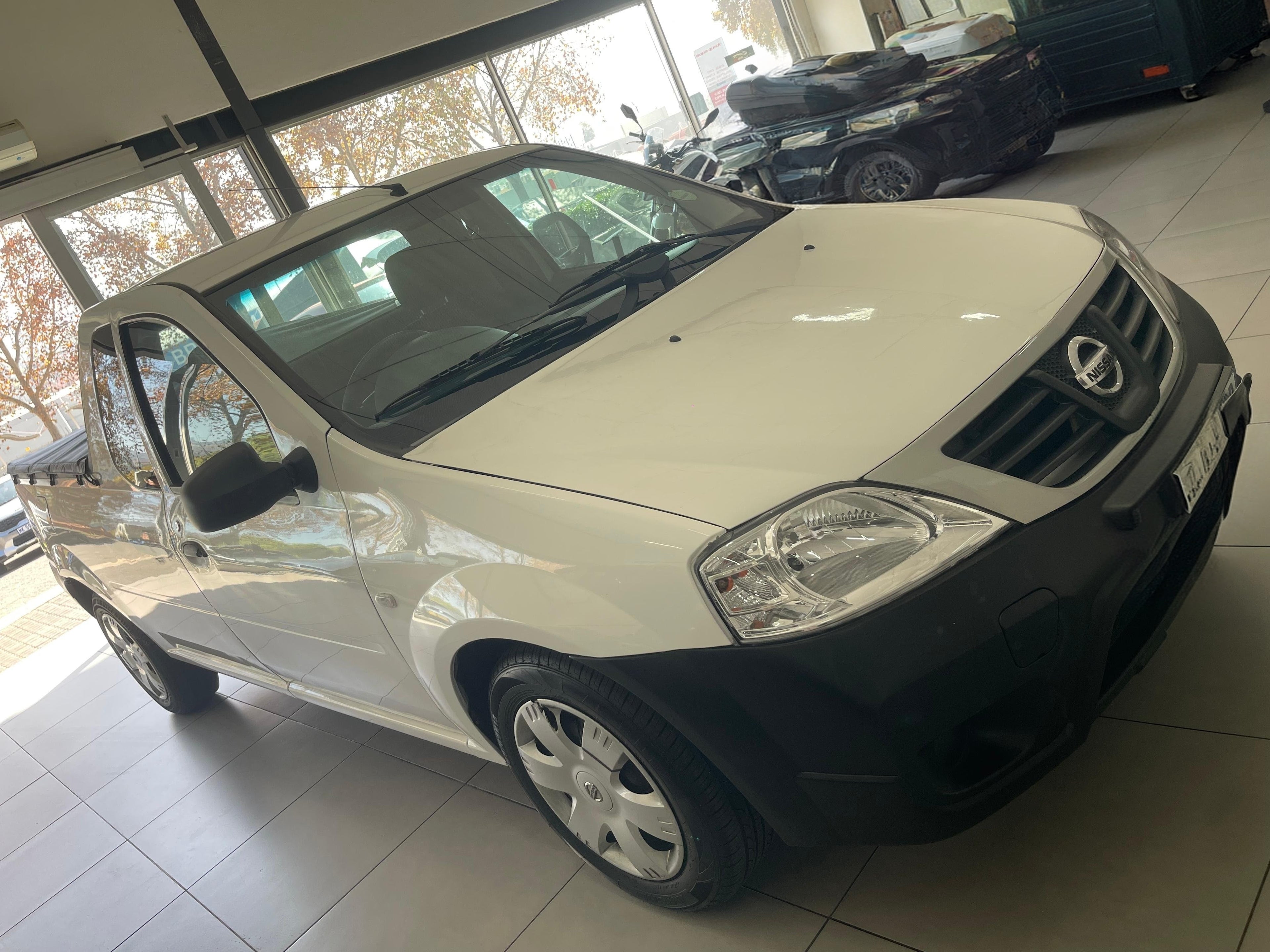 2021 Nissan Np200 1.6i safety pack